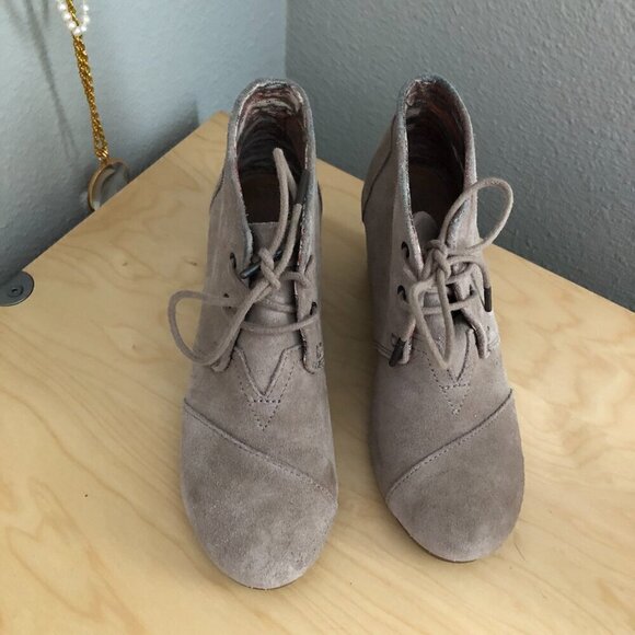 Toms Beige Desert Taupe Wedge Booties - NEW - Picture 3 of 5